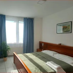 Appartement Compact, Wel Enaf For 3 The Flat In, Antwerpen